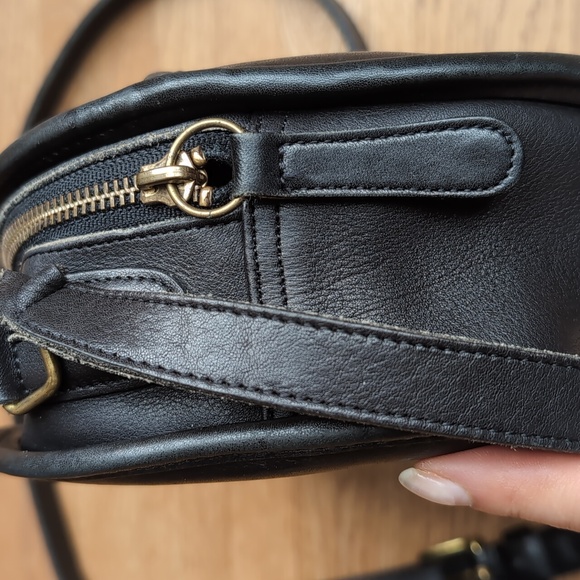 Vintage Coach Chester Bag, #9901, Black - Picture 9 of 16